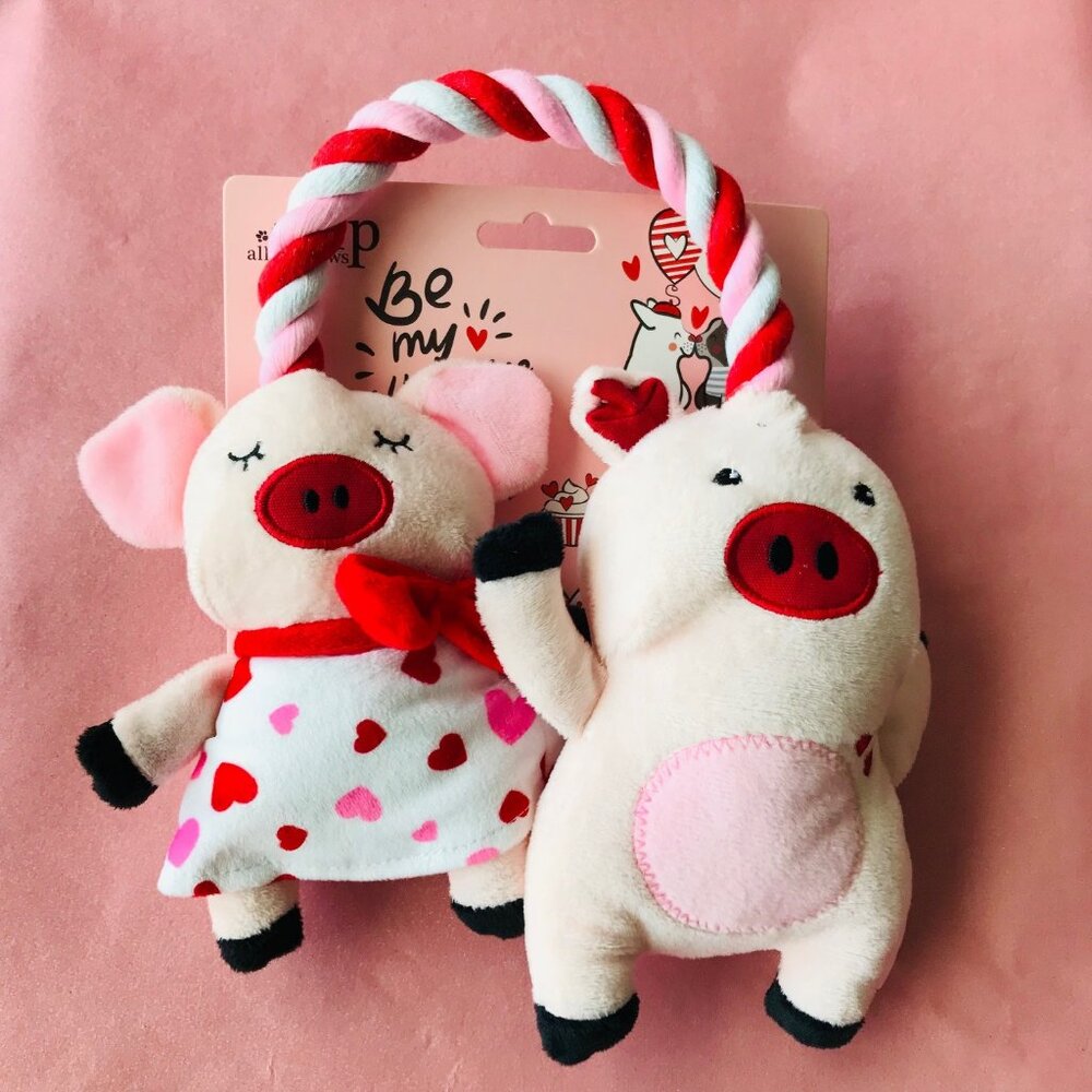 Dog  afp Be my valentine  Pink couple pigs  squeaker   Each  5.5" & 6" x 3.5"